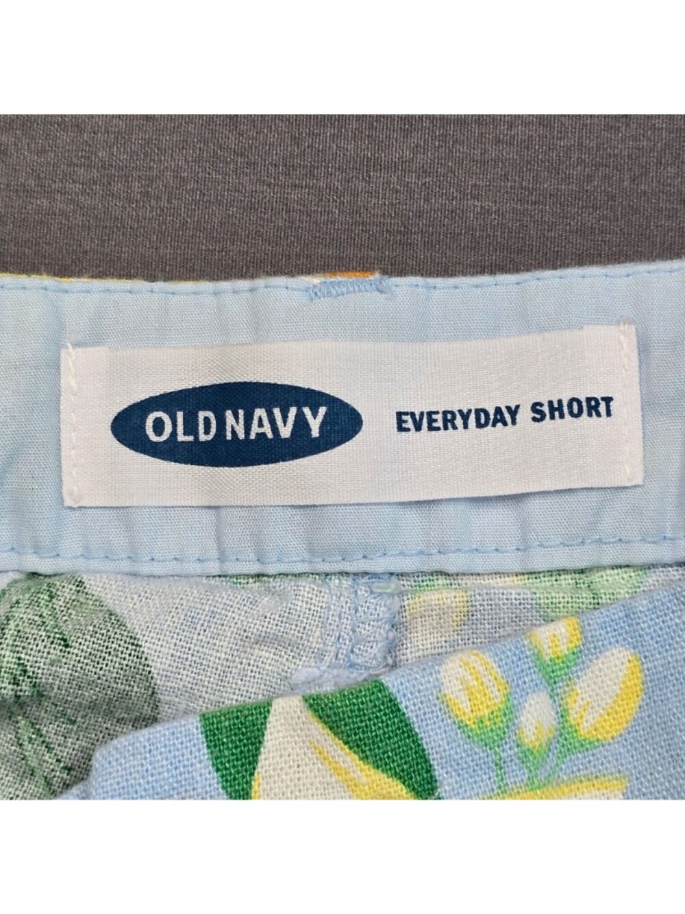 Old Navy Womens Size 6 Everyday Shorts Light Blue Oranges Floral Linen Blend - Picture 2 of 4